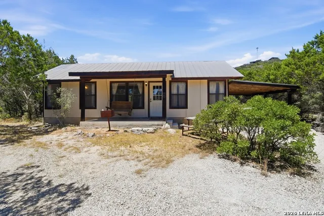 1399 RIVER RD Concan, TX 78838