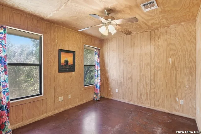 1399 RIVER RD Concan, TX 78838