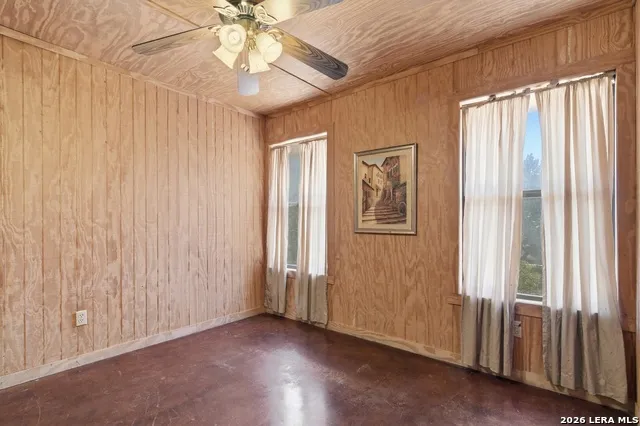 1399 RIVER RD Concan, TX 78838