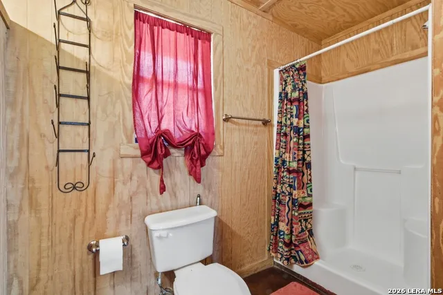 1399 RIVER RD Concan, TX 78838