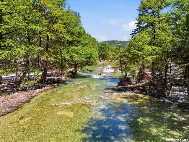 1399 RIVER RD Concan, TX 78838