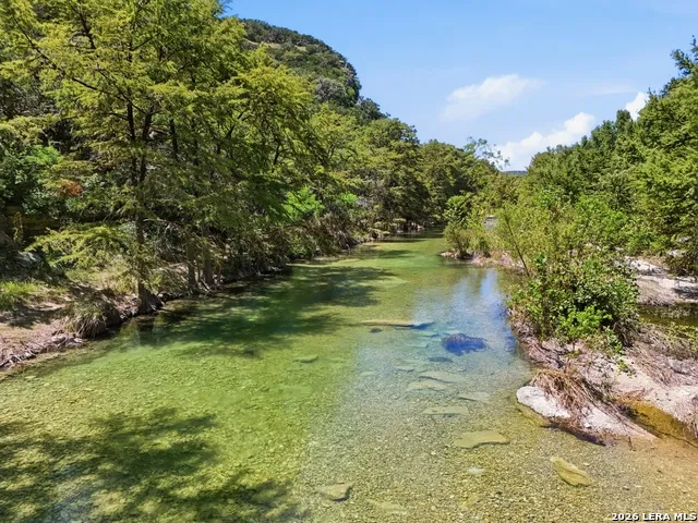 1399 RIVER RD Concan, TX 78838