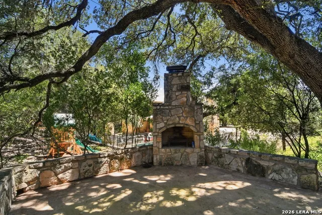 1399 RIVER RD Concan, TX 78838