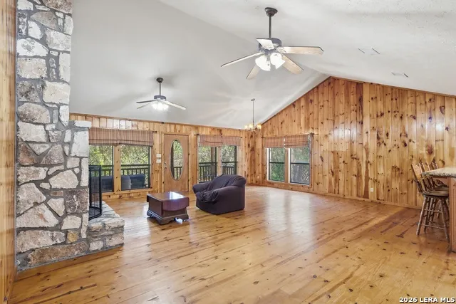 1399 RIVER RD Concan, TX 78838