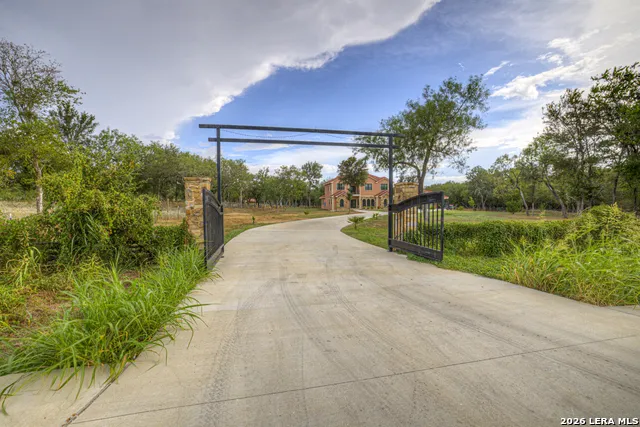 11192 Fm 466 Seguin, TX 78155