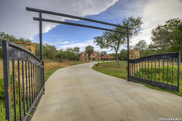 11192 Fm 466 Seguin, TX 78155