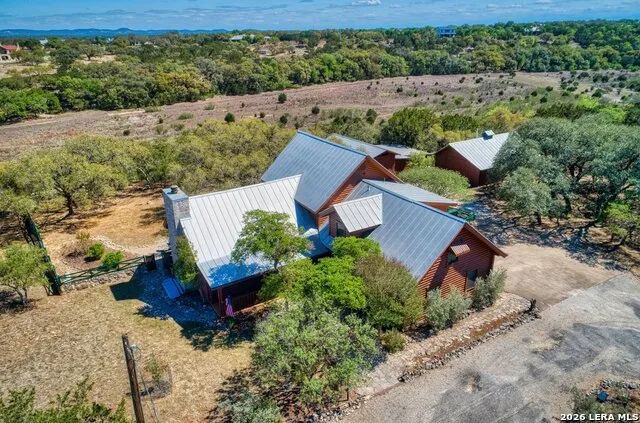 513 River View Dr. Bandera, TX 78003