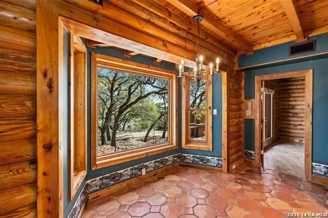 513 River View Dr. Bandera, TX 78003