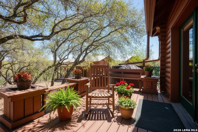 513 River View Dr. Bandera, TX 78003
