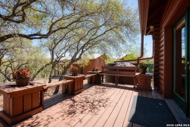 513 River View Dr. Bandera, TX 78003