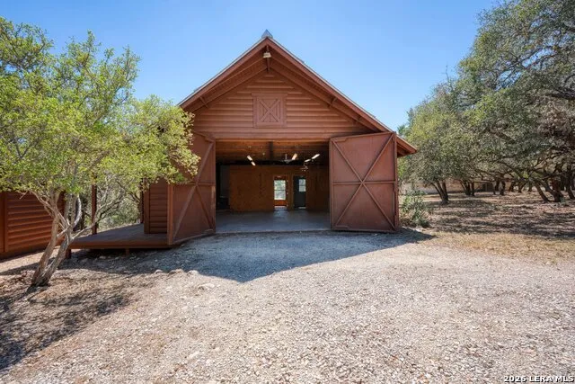 513 River View Dr. Bandera, TX 78003