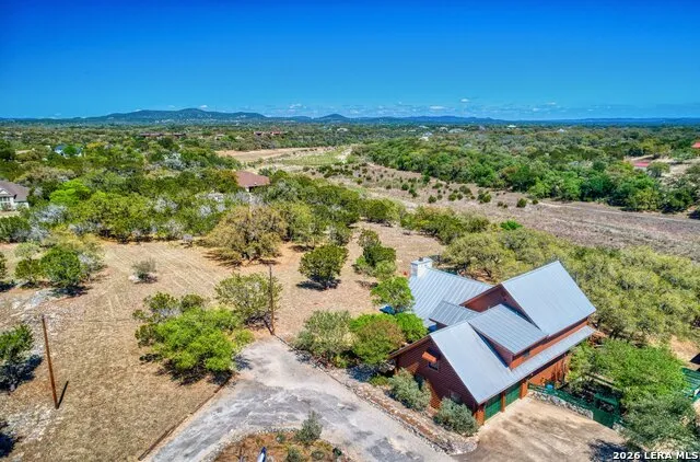 513 River View Dr. Bandera, TX 78003