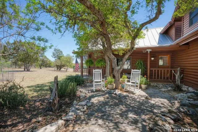 513 River View Dr. Bandera, TX 78003