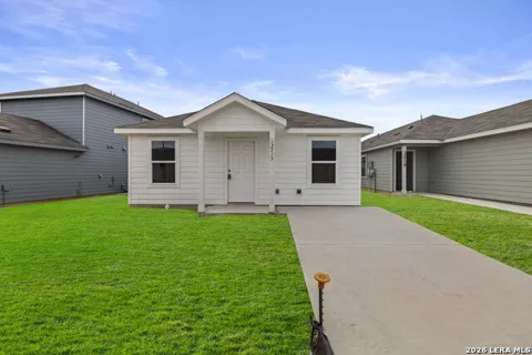 12715 Kathleen St