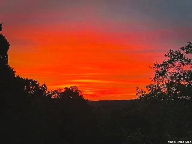 800 Woodcreek Ranch RD Wimberley, TX 78676