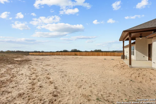 70 Log Cabin Way Poteet, TX 78065