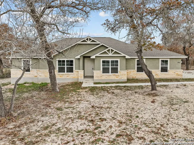 195 Log Cabin Poteet, TX 78065