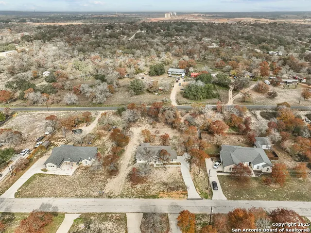 195 Log Cabin Poteet, TX 78065