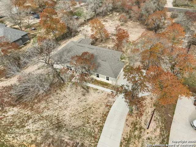 195 Log Cabin Poteet, TX 78065