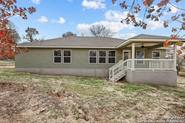 195 Log Cabin Poteet, TX 78065