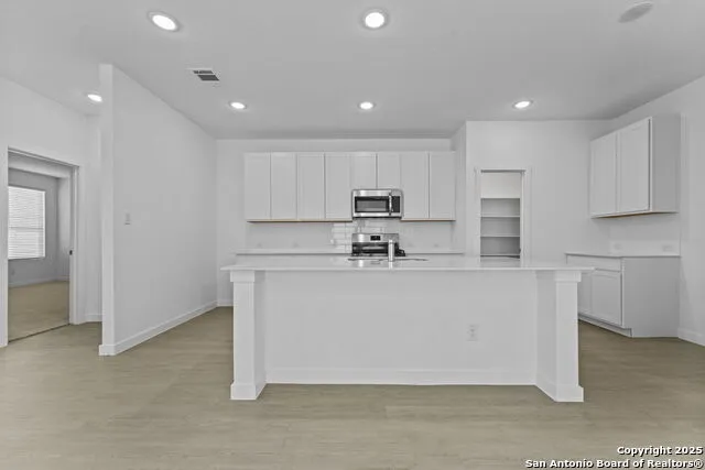 1221 Twisted Creek New Braunfels, TX 78130