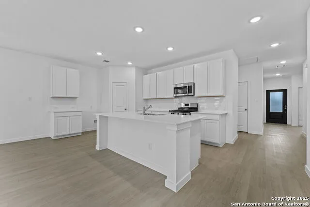 1229 Twisted Creek New Braunfels, TX 78130