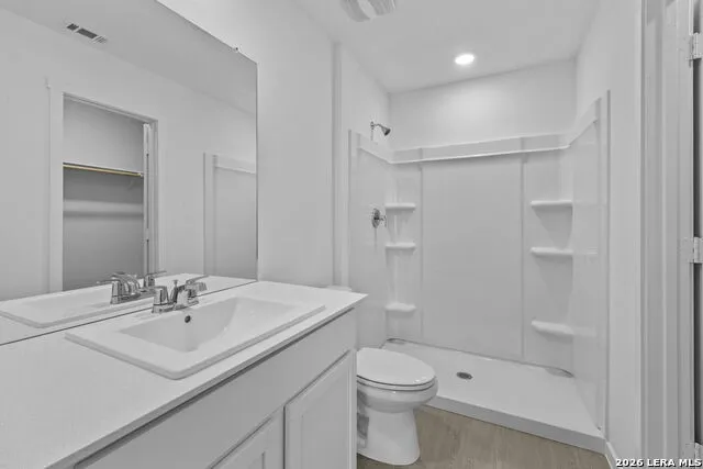 13039 Lake Fryer St Hedwig, TX 78152
