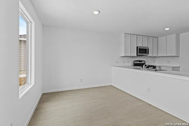 13043 Lake Fryer St Hedwig, TX 78152