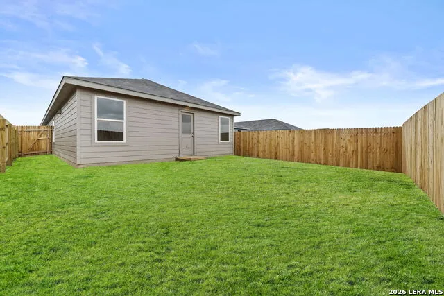 12811 Kathleen St St Hedwig, TX 78152