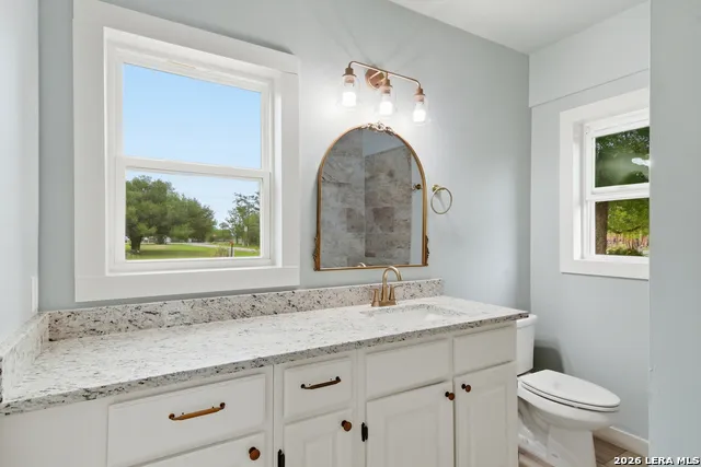 309 E Houston Street Knippa, TX 78870