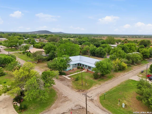 309 E Houston Street Knippa, TX 78870