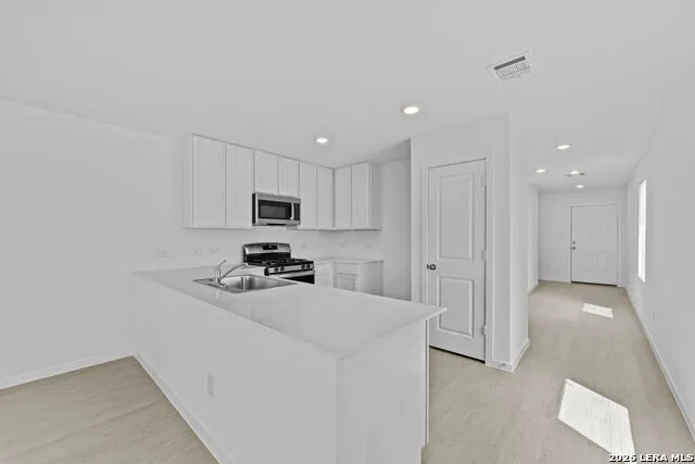 12719 KATHLEEN ST St Hedwig, TX 78152