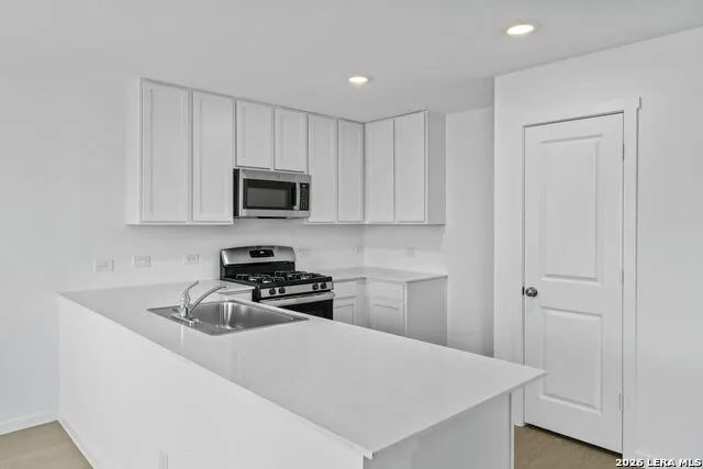 12727 Kathleen St St Hedwig, TX 78152