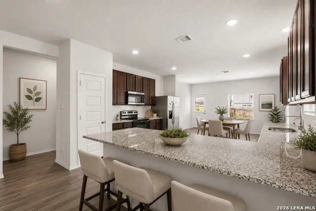 13747 Pinkston San Antonio, TX 78252