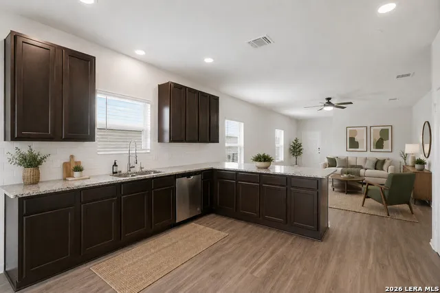 13747 Pinkston San Antonio, TX 78252