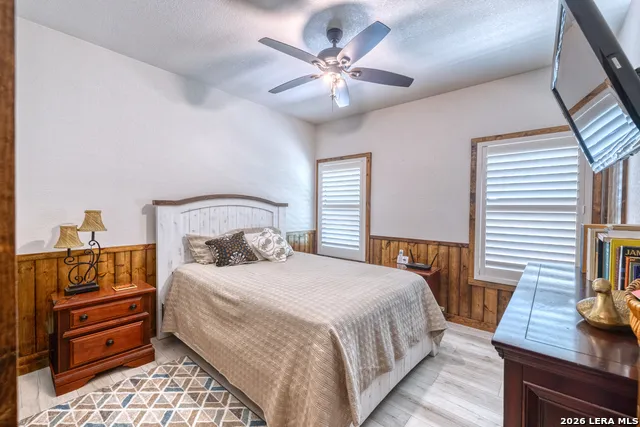 863 Flatrock Circle Leakey, TX 78873