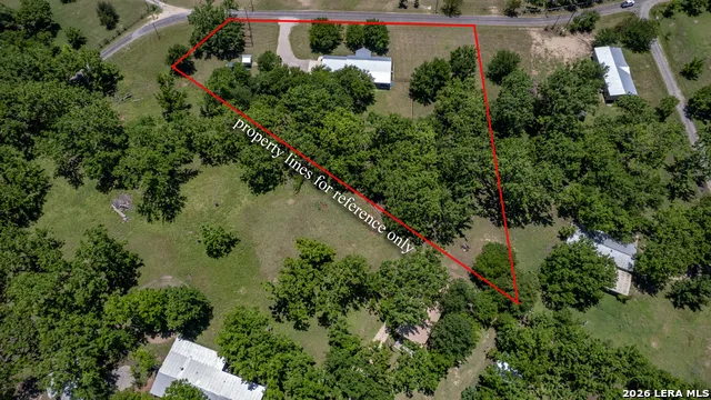 863 Flatrock Circle Leakey, TX 78873