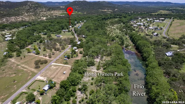 863 Flatrock Circle Leakey, TX 78873