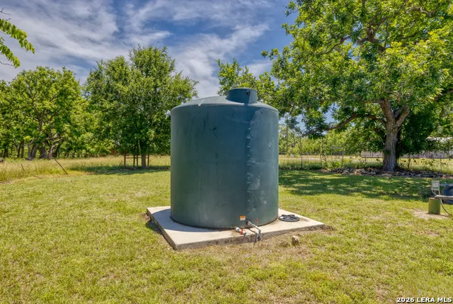 863 Flatrock Circle Leakey, TX 78873