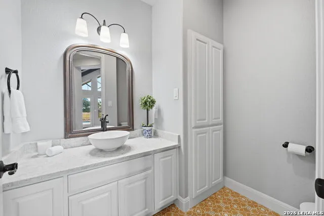 323 Curvatura New Braunfels, TX 78132