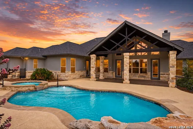 323 Curvatura New Braunfels, TX 78132