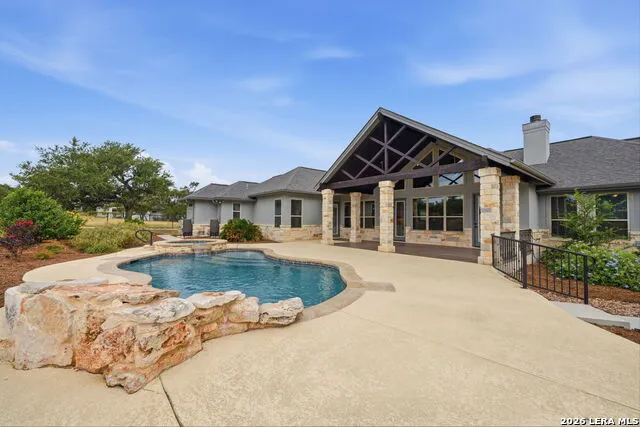 323 Curvatura New Braunfels, TX 78132