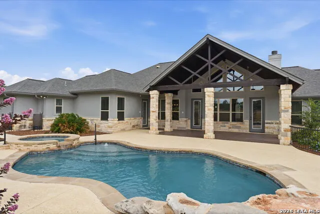 323 Curvatura New Braunfels, TX 78132