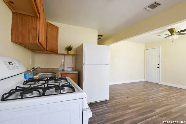 1263 Chalmers San Antonio, TX 78211