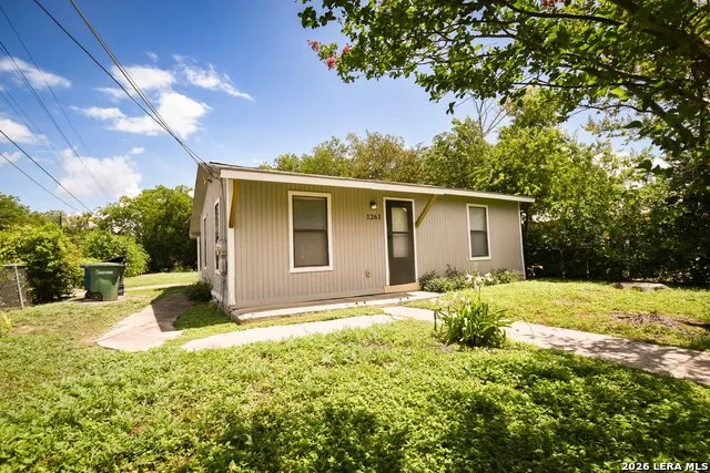 1263 Chalmers San Antonio, TX 78211