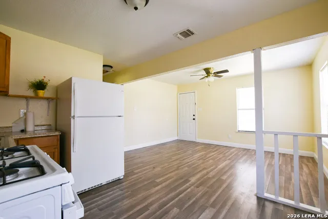 1263 Chalmers San Antonio, TX 78211