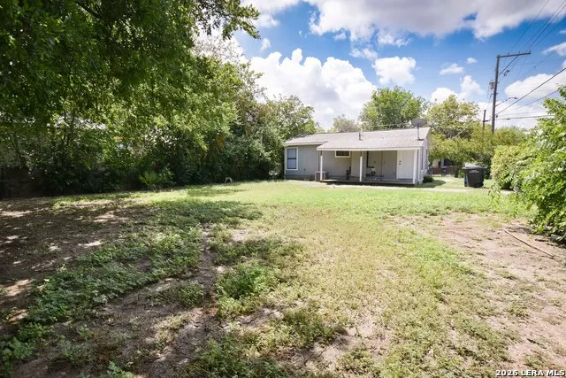 1263 Chalmers San Antonio, TX 78211