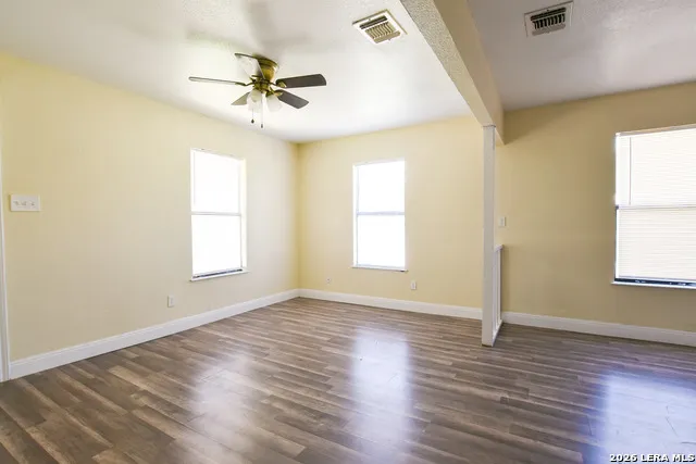 1263 Chalmers San Antonio, TX 78211