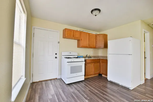 1263 Chalmers San Antonio, TX 78211