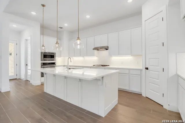 1421 Escarpment New Braunfels, TX 78132